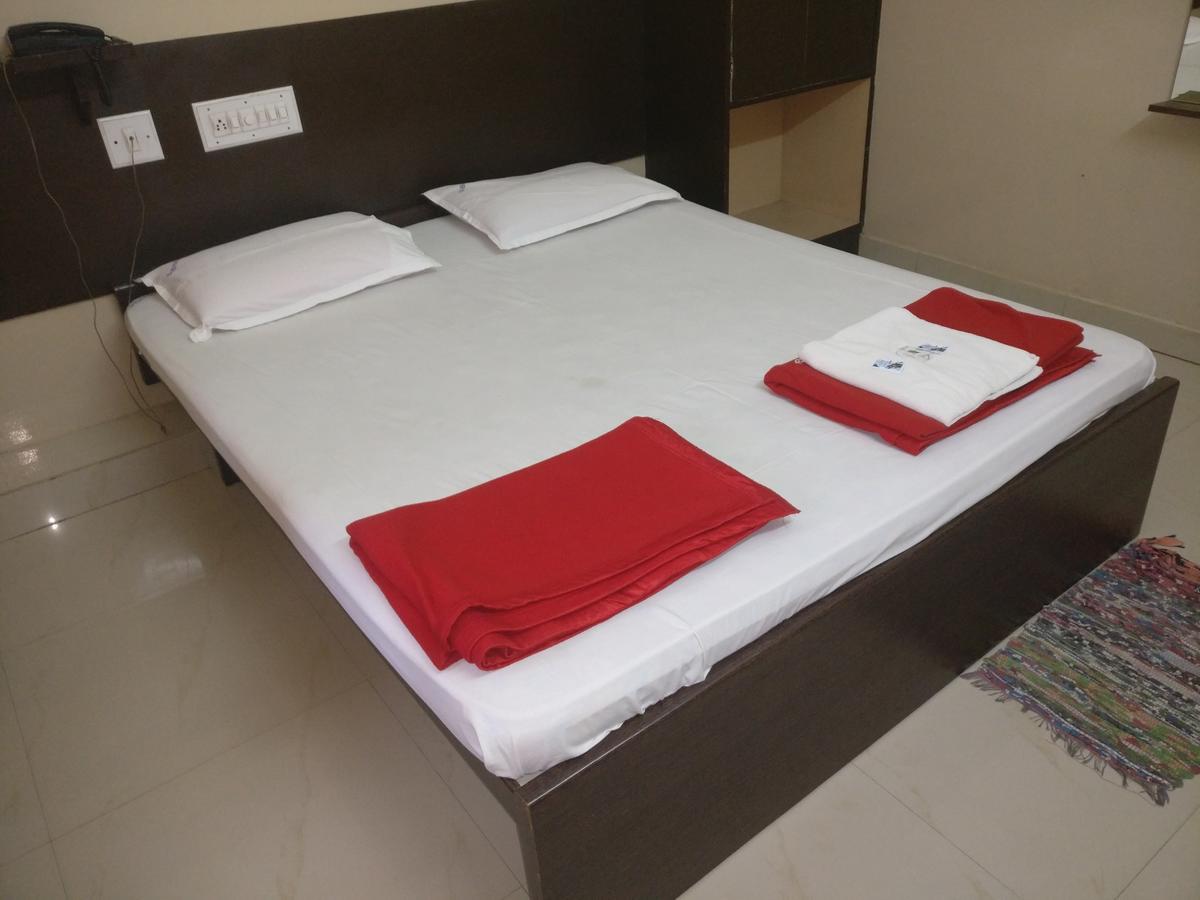 希莫加 Subhadra Comforts酒店 外观 照片