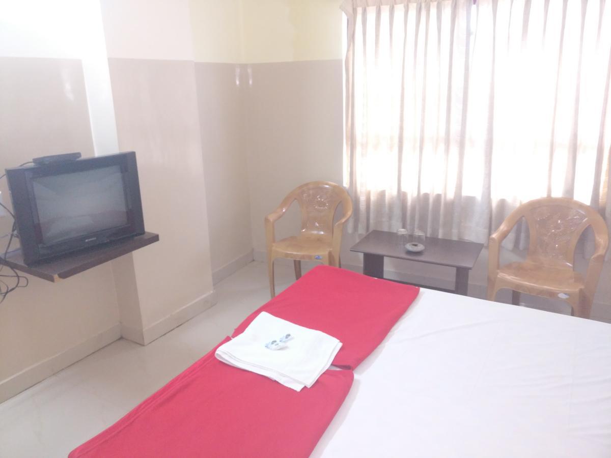 希莫加 Subhadra Comforts酒店 外观 照片